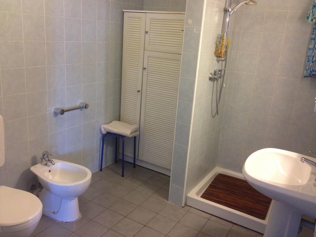 Casa Per Ferie Raggio Di Sole Bed and Breakfast Ceriale Kamer foto