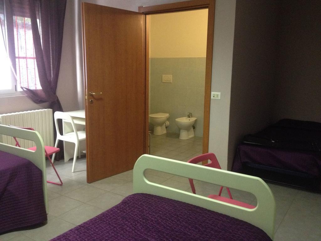 Casa Per Ferie Raggio Di Sole Bed and Breakfast Ceriale Kamer foto