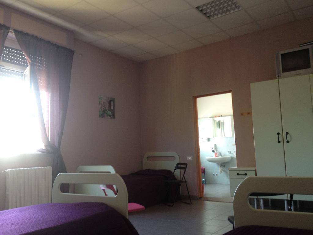 Casa Per Ferie Raggio Di Sole Bed and Breakfast Ceriale Kamer foto