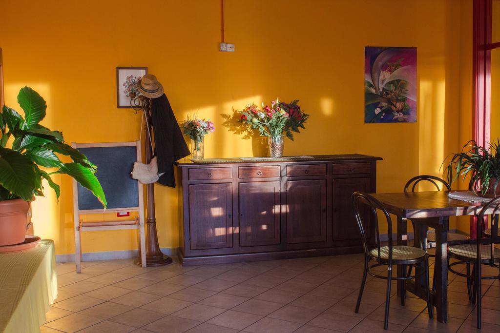 Casa Per Ferie Raggio Di Sole Bed and Breakfast Ceriale Buitenkant foto
